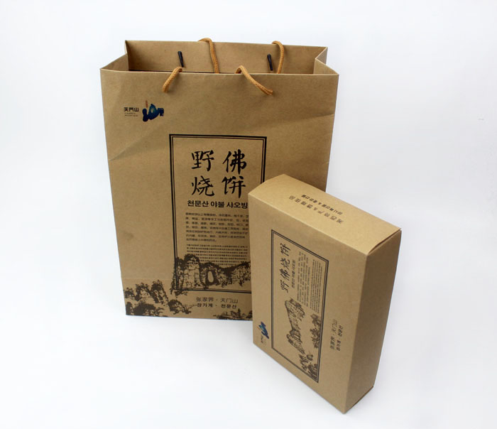這樣原汁原味土特產(chǎn)禮品盒+手提袋套裝你也想要嗎？快來長沙印刷廠日大彩印定制！